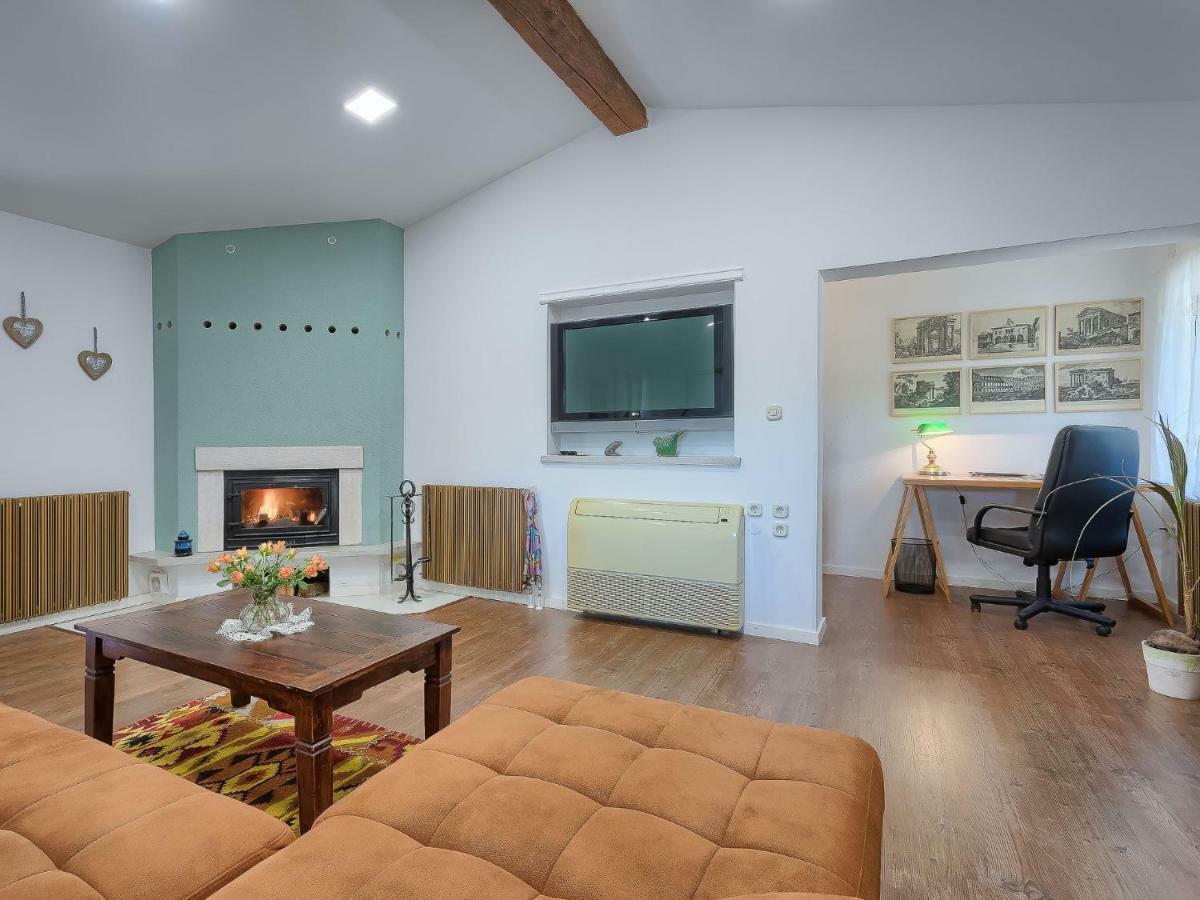 Holiday Home Country House D&D By Interhome 普拉 外观 照片